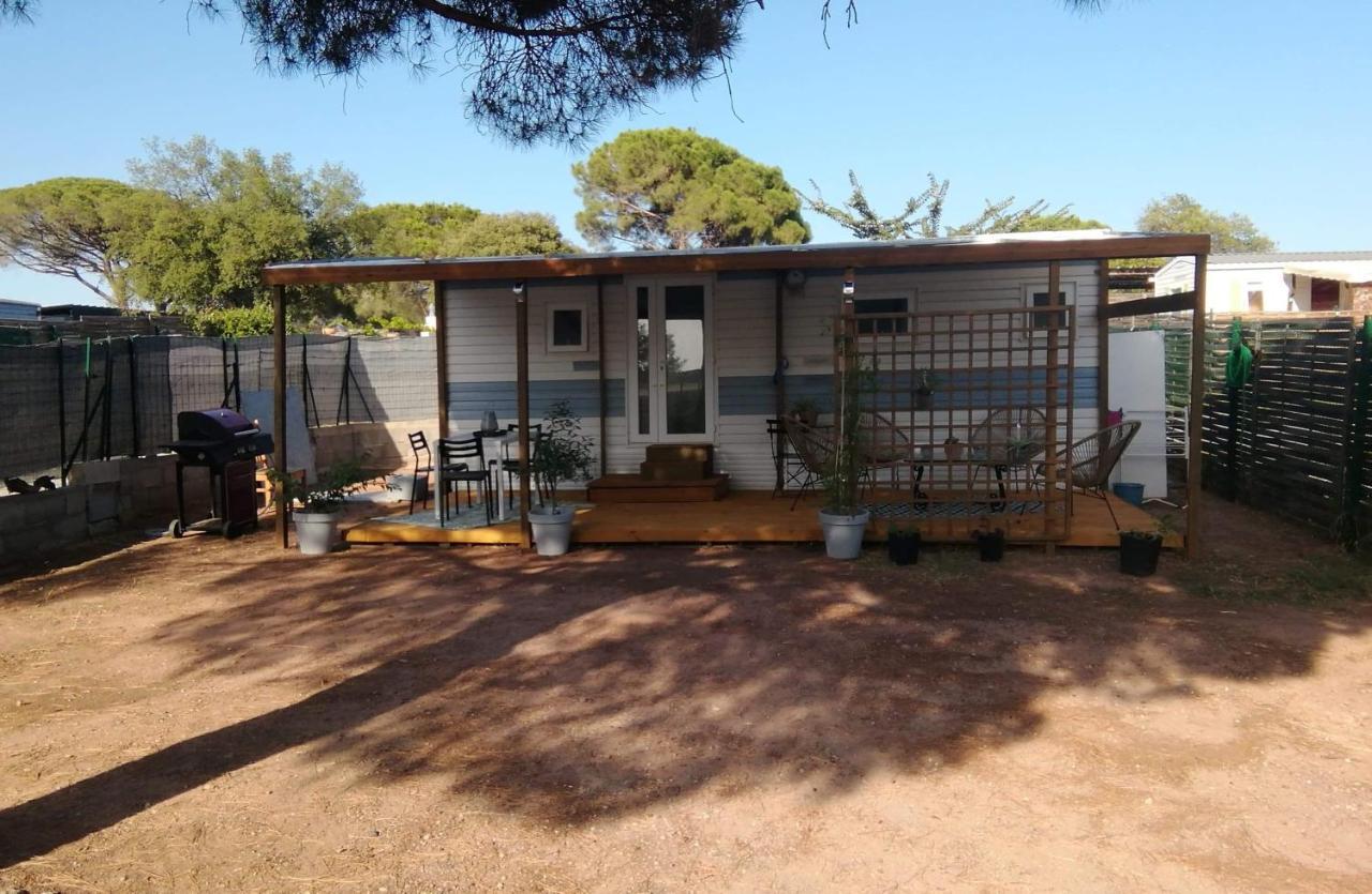 Mobilhome A A 15 Minute De La Mer Sur Terrain Independant Homestay Frejus