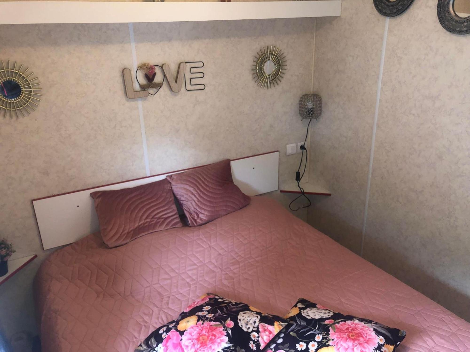 Alloggio in famiglia Vacances Mobilhome à Sur Terrain Privé