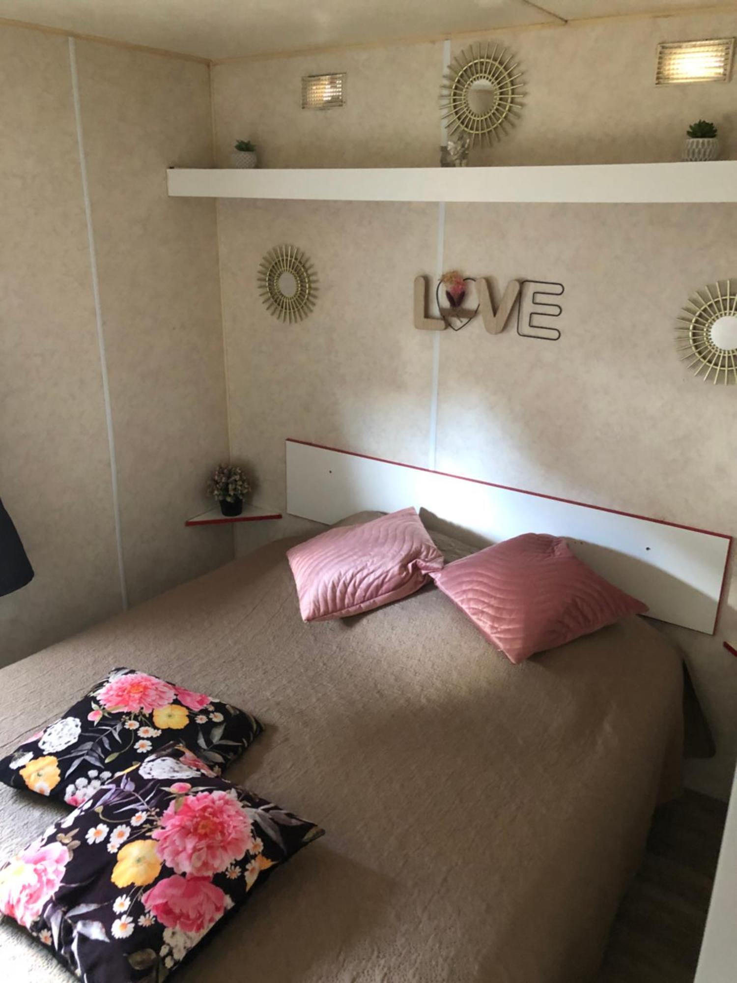 Mobilhome A A 15 Minute De La Mer Sur Terrain Independant Homestay *
