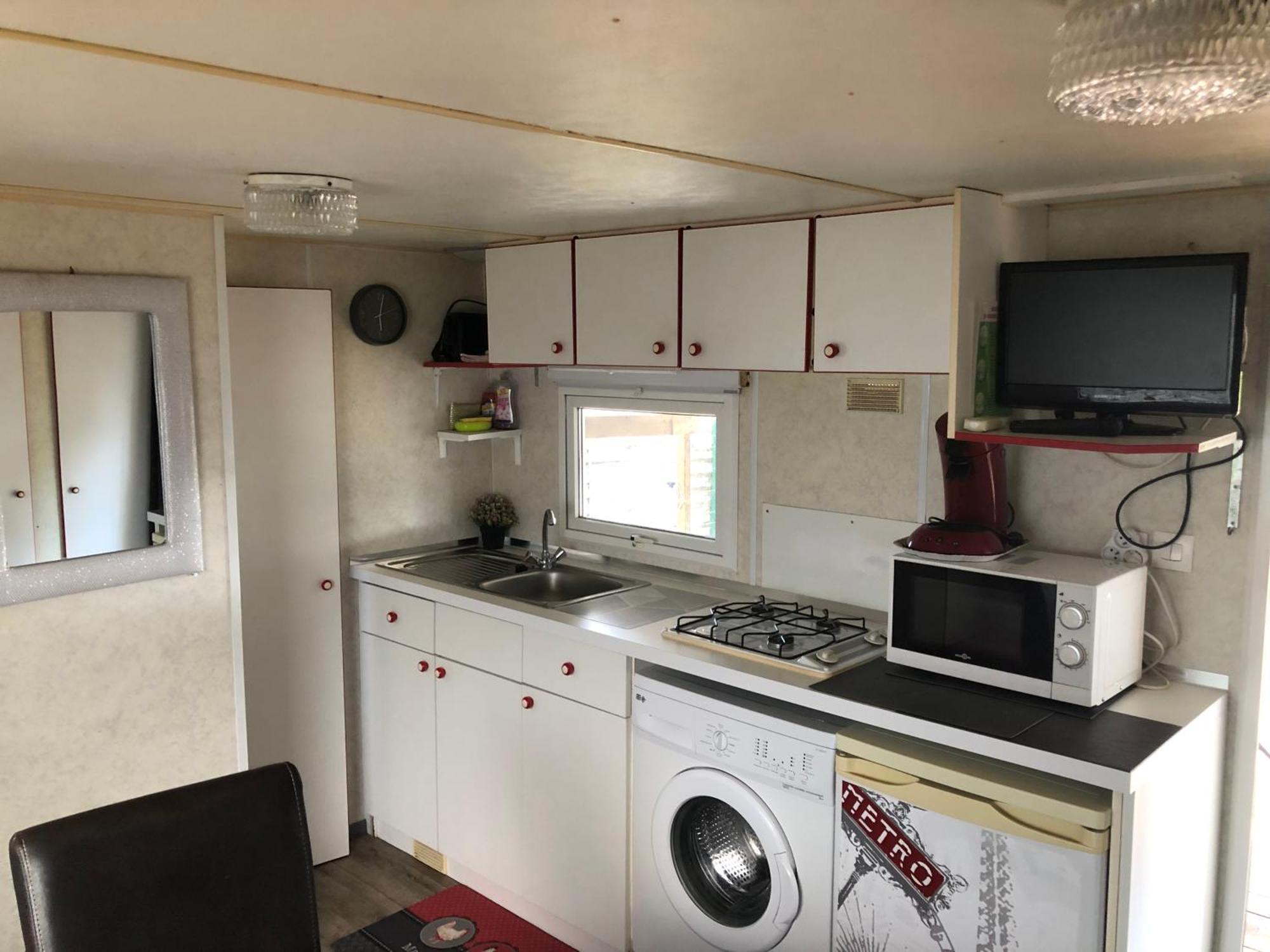 Homestay Mobilhome A A 15 Minute De La Mer Sur Terrain Independant Frejus